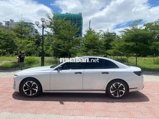 VinFast Lux A2.0 2021 2.0 AT - 71000 km