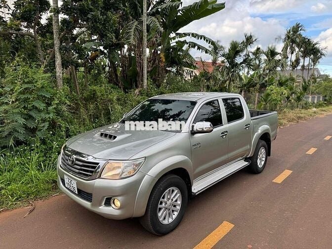Toyota Hilux 2013 3.0G 4x4 MT - 175000 km