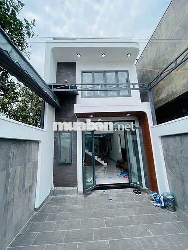 Bán nhà 1 trệt 1 lầu ngay chợ Tân Hiệp Tân uyên Bình Dương