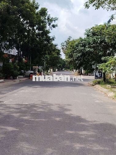 Sát KDC Phước Kiển - DT: 10m x 12.5m thổ cư, không QH - Chỉ 5ty...