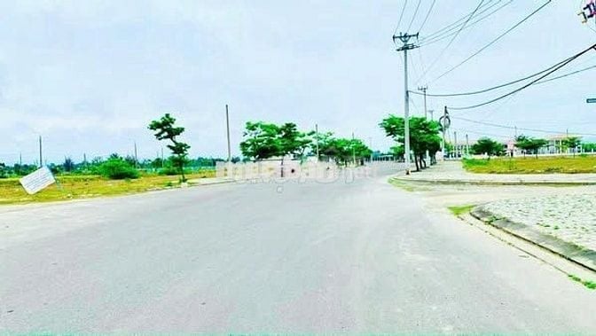 Cần bán GẤP lô đất sạch đẹp gần ĐH Phan Châu Trinh, sát KĐT FPT
