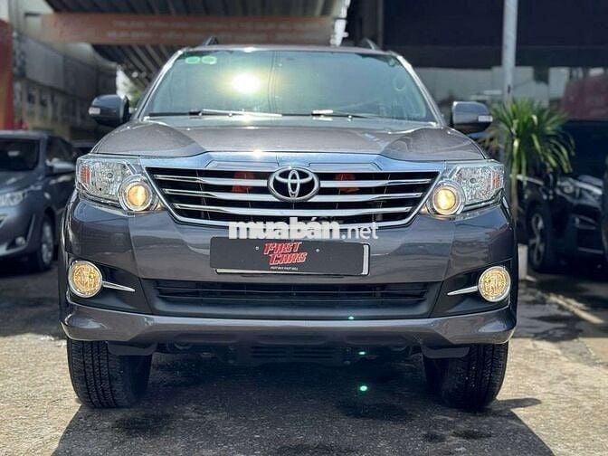 Toyota Fortuner 2016 2.7V 4X2 AT, màu xám,72000 km