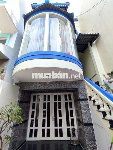 BÁN NHÀ DT 100,2M2 GIÁ RẺ TRUNG TÂM Q7