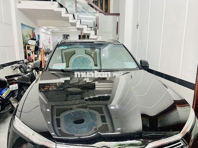 VinFast Lux SA2.0 2022  - 23000 km