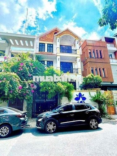 BIỆT THỰ KHU PHỐ ẨM THỰC PHAN XÍCH LONG - 11F Hoa Đào, P7, PN