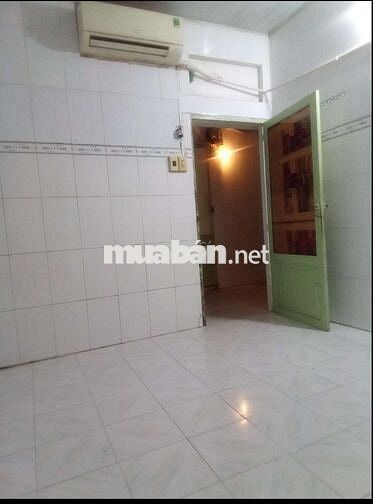Phòng trọ 12m2 máy lạnh inverter, toilet riêng quận 4