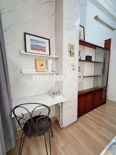Phòng full nội thất, máy lạnh (1 người ở)