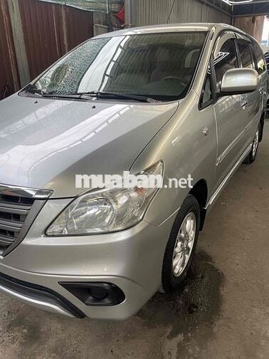 Toyota Innova 2014 E - 80000 km