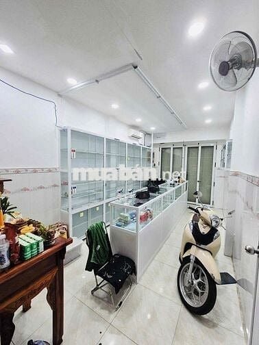 🛑 Cho thuê nhà  Mặt tiền Lê Quang Kim, 3 tầng, P9 Q8