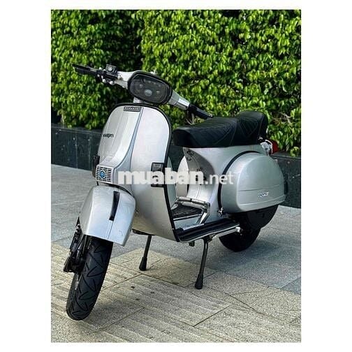 Vespa cổ P150X date 1978 full đồ chơi, chính chủ.