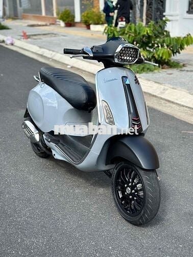 VESPA mà giá chỉ bằng Vision ae nhanh tayyyy