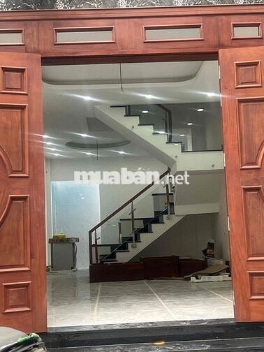 BÁN ĐẤT VƯỜN LÀI KẾ QL1A GIÁ 3,3 TỶ HXH THÔNG SAU NHÀ TRUYỀN THỐNG