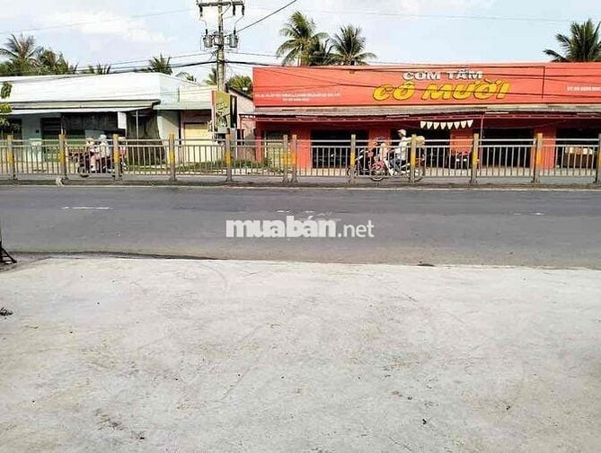 Bán đất mặt tiền quốc lộ 60.giữa cầu cái cấm va bùng binh  cầu  Hàm Lu