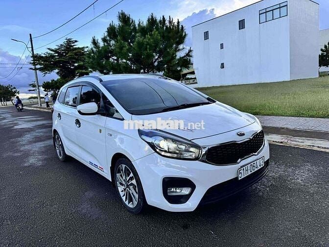 Kia Rondo 2018 2.0 GMT - 900000 km