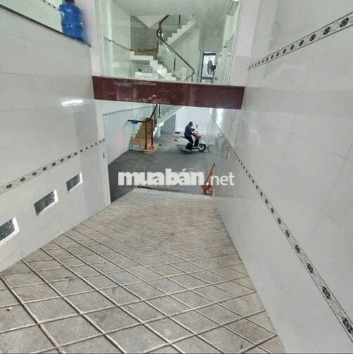 Nguyên căn mặt tiền Kinh Doanh đa nghành có Hầm xe