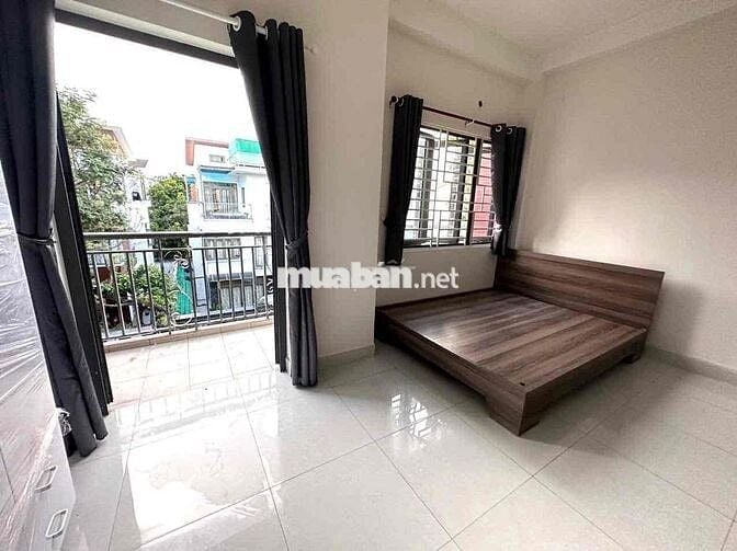 PHÒNG BAN CÔNG CỬA SỔ GẦN CHUNG CƯ HÀ ĐÔ Q12