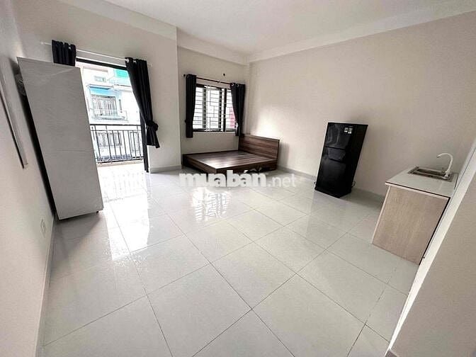 PhÒng Ban Công Cửa Sổ Đường Lê Thị Riêng