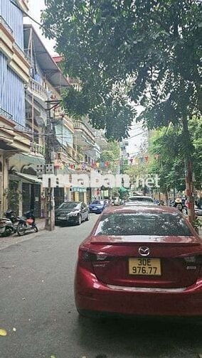 Đất đẹp Hoàng Quốc việt, DT 63m, ngõ thông GIÁ TỐT