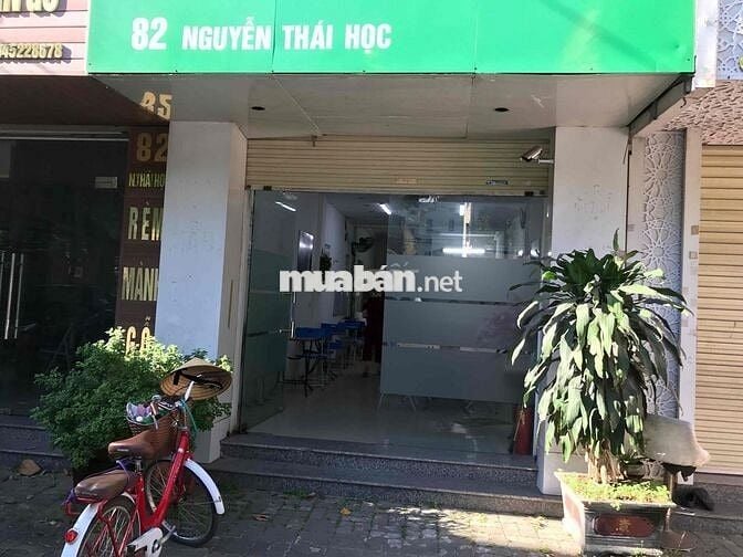 mặt bằng kinh doanh đường rộng 34 m, vỉa hè 10m