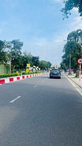 BÁN BIỆT THỰ LÔ GÓC - VINHOMES GRAND PRK