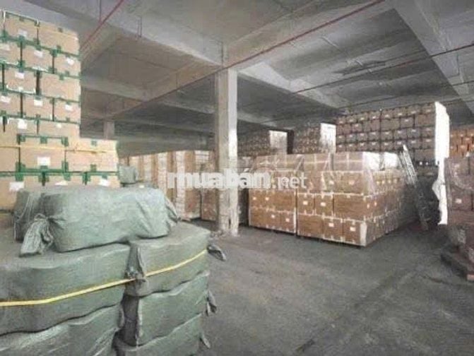 Cho thuê kho xưởng Q4 , DT 1200m2  xe cont