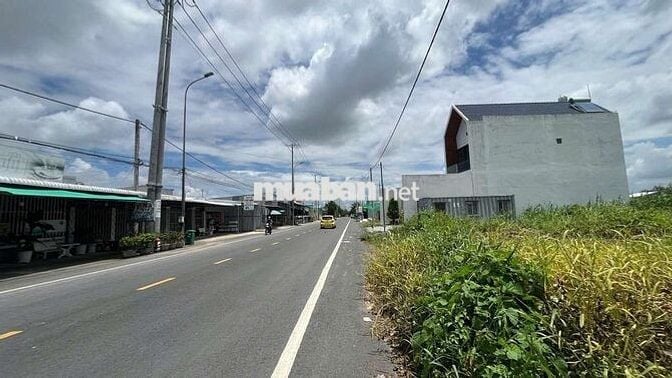CHỦ GƯI BÁN NỀN MẶT TIỀN NGUYỄN CHÍ THANH CÁCH ĐƯỜNG 91B CHỈ 100M