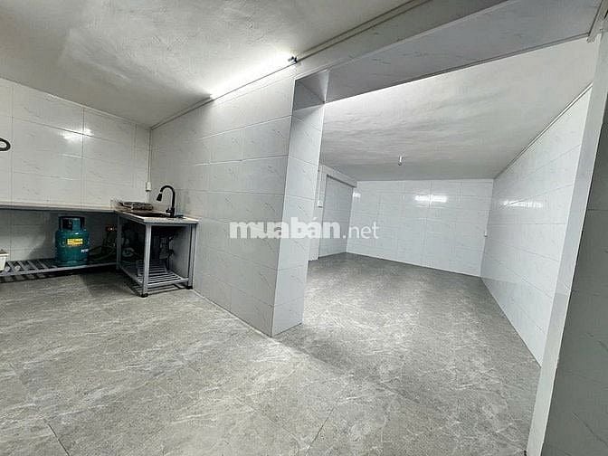 Chính chủ cho thuê nhà mới sửa lại 2 tầng, nhà ngách 116 Quan Thổ 1
