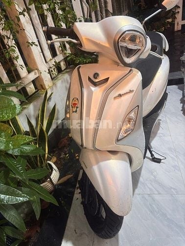 Grande Hybrid 2019 phiên bản giới hạn màu ngọc trai, đã đi 8555km