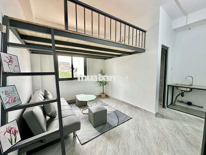 Khách em pass hợp đồng 10 tháng phòng cửa sổ trời full nội thất