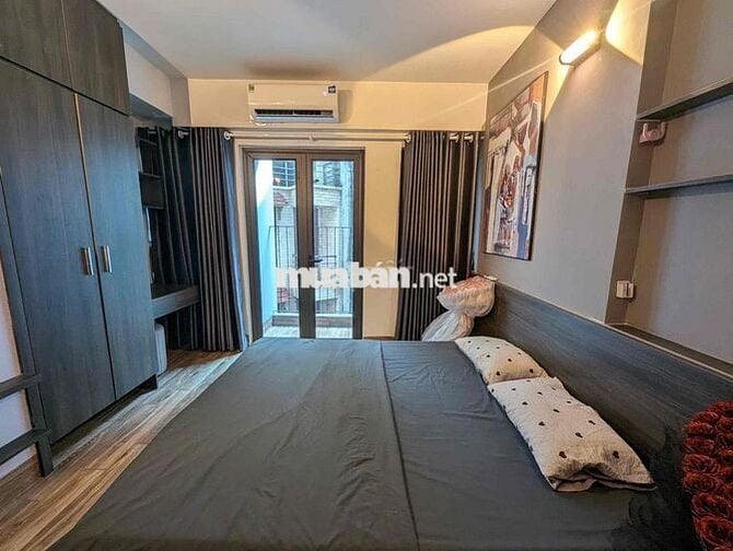 Trống 1 phònv ngay Ks Marriot . Ngõ 2 Đại Lộ Thăng Long ở luôn
