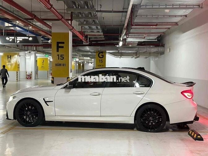 BMW 3 Series 2015 320i - 85000 km