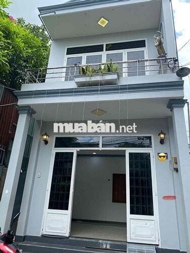 bán nhà trung tâm Thủ Đức 68m2 đương 8m