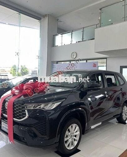 Toyota Innova Cross 2.0 CVT 2025 - 795 Triệu