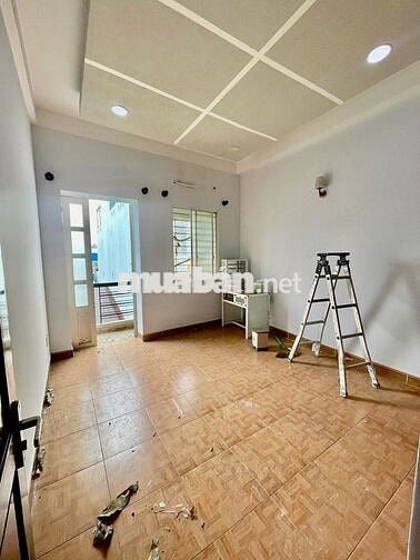 PHÒNG BANCOL CỬA SỔ MỚI GIÁ RẺ