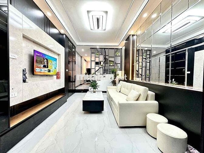 Nhà đẹp Kim Giang, sát ô tô, DT 40m2- 5 tầng - 6 ngủ giá nhỉnh 8 tỷ.
