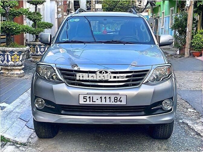 Fortuner AT SX 2015 xe nhà cần bán.