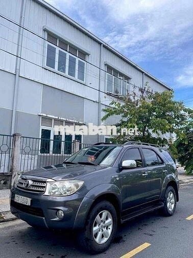 Toyota Fortuner 2010 2.7V  xe đẹp