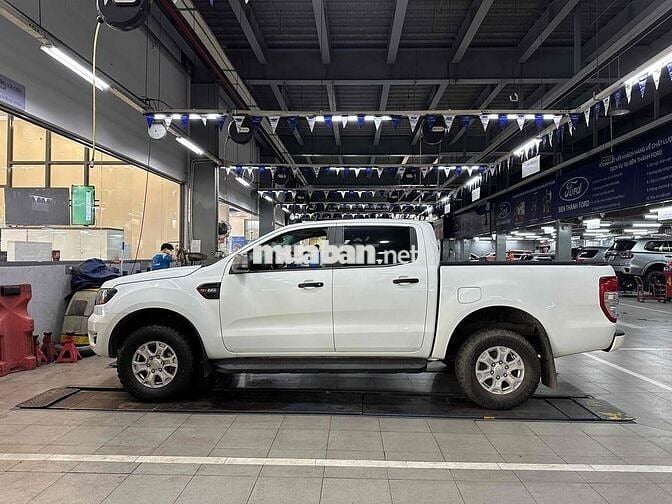 Ford Ranger XLS 4x2 AT 2022, bảo hành 2026 vay 75%
