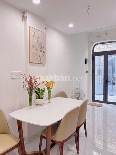 Cho thuê nhà phố riêng tại Hai Bà Trưng, Tân Định, Q1, HCM - Giá 14tr/