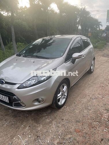 Ford Fiesta 2011 1.6 AT Hatchback - 134000 km