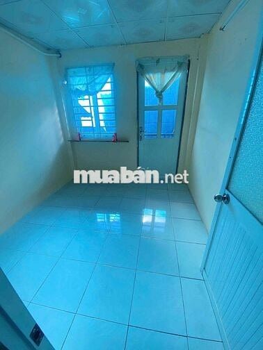 Chính chủ cho thuê nhà giá rẻ. nhà ở rộng rãi.  sạch đẹp.