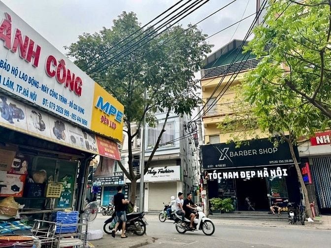 Trâu Quỳ 6 tầng thang máy, Dòng tiền 130tr/th, DT 220m2 mt 9m 2x tỷ