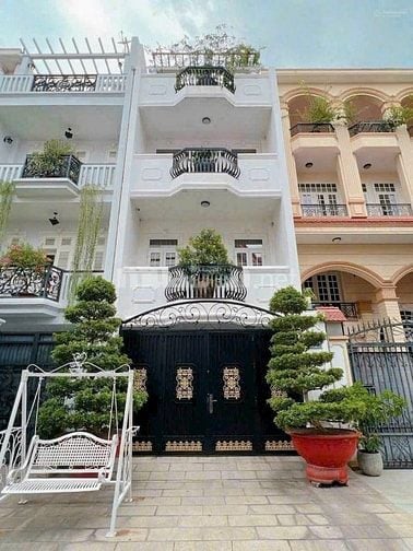 Bán GẤP nhà HXH 778/ Nguyễn Kiệm, P4, Phú Nhuận