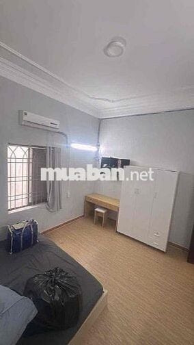 CHO THUÊ STUDIO CỬA SỔ THOÁNG NGAY CÁCH MẠNG THÁNG 8 CÓ MÁY GIẶT RIÊNG