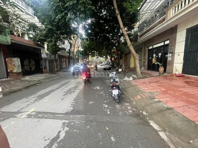 Bán nhà Linh Đàm 90m2, 4 tầng, ô tô tránh, vỉa hè, khu phân lô