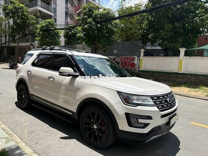 Gia đình bán Ford Explorer 2017 (Odo 29.000km)
