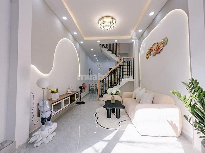 CHÍNH CHỦ BÁN NHÀ MỚI XÂY 100% 1 TRỆT+2 LẦU, SỔ RIÊNG CÔNG CHỨNG NGAY