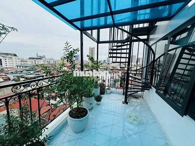Nhà ba đình 10 tầng thang máy ô tô đỗ cửa , nội thất cao cấp