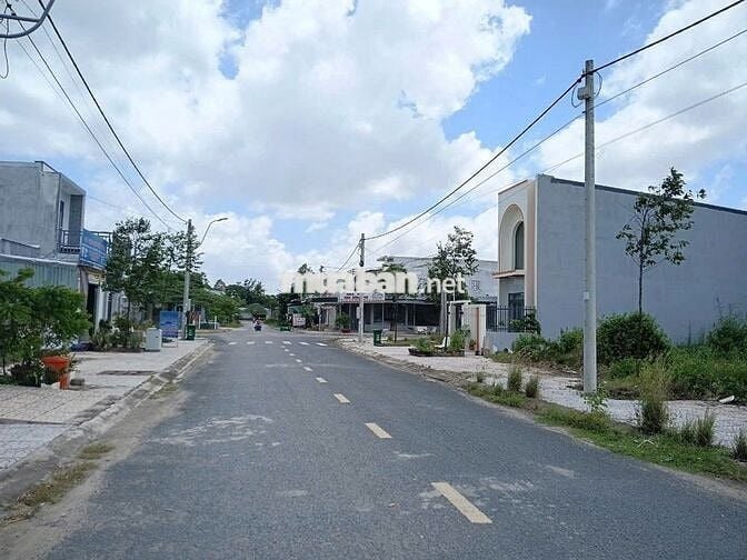 NỀN HIẾM ĐS 4 KDC ĐÔNG PHÚ LỘ MỚI, VỊ TRÍ GẦN GÓC, KẾ BÊN KHU CHUNG CƯ