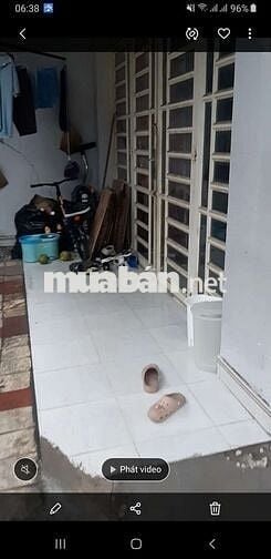 Dư 1 căn nhà .cho thuê đầu 10 vô ở